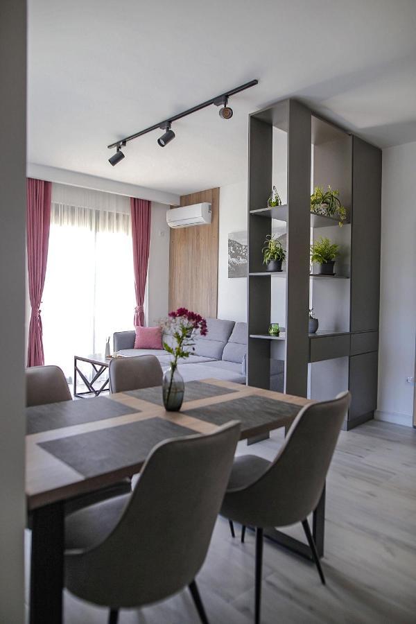 Allure Apartments Улцин Екстериор снимка
