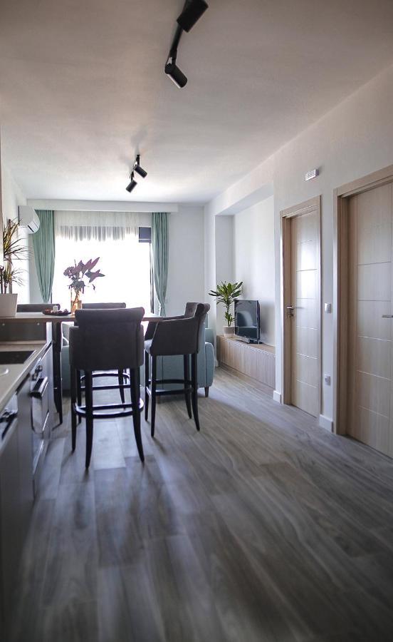 Allure Apartments Улцин Екстериор снимка
