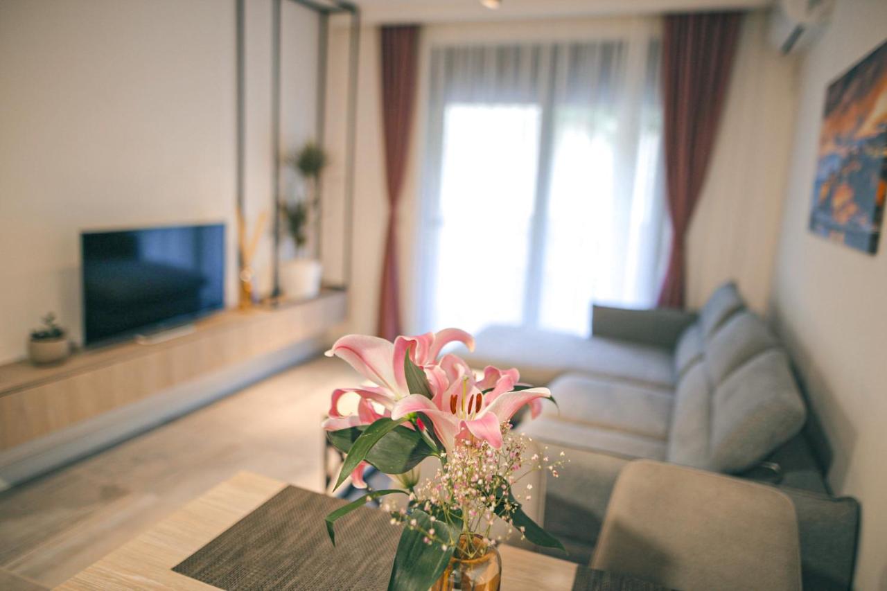 Allure Apartments Улцин Екстериор снимка