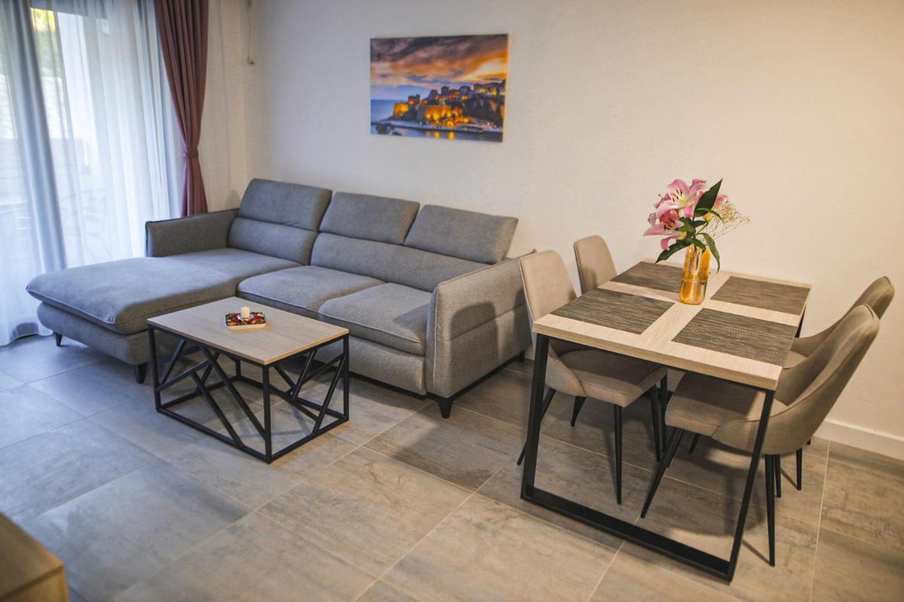 Allure Apartments Улцин Екстериор снимка